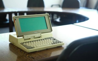 东芝的 35 年笔记本历史正式画上了句号，由夏普接手