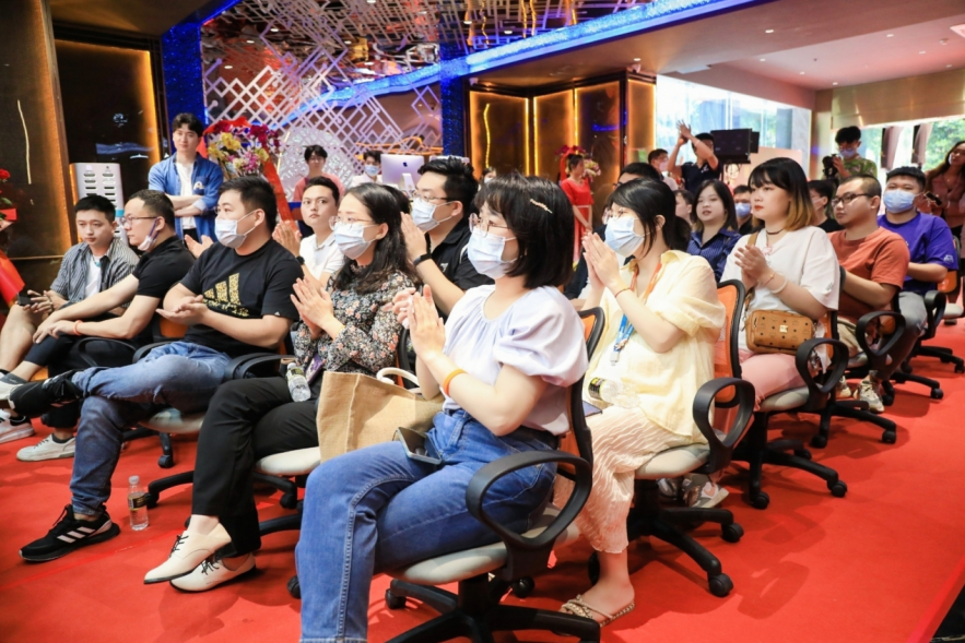 潮有趣·竞自由!银狐电竞酒店5月7日燃爆椰城-第10张图片-易维数码